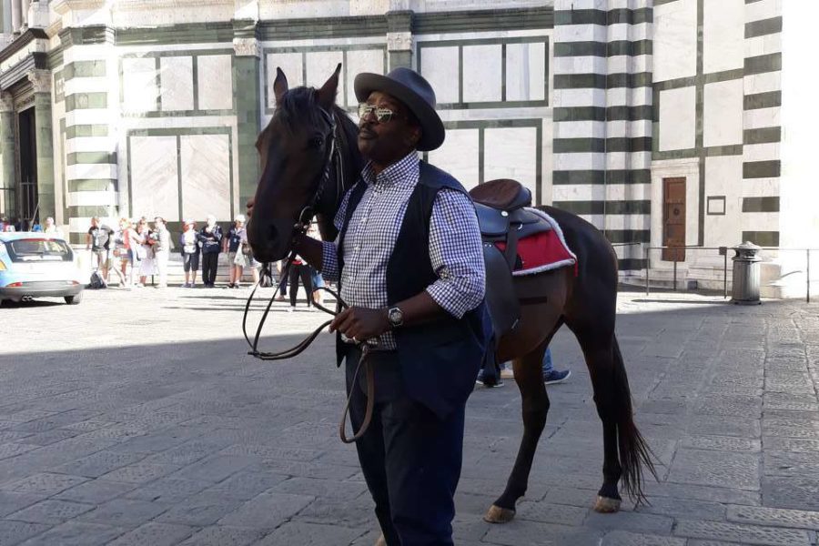 (Italiano) La BBC a Firenze per un documentario sui Medici con uno dei nostri cavalli!